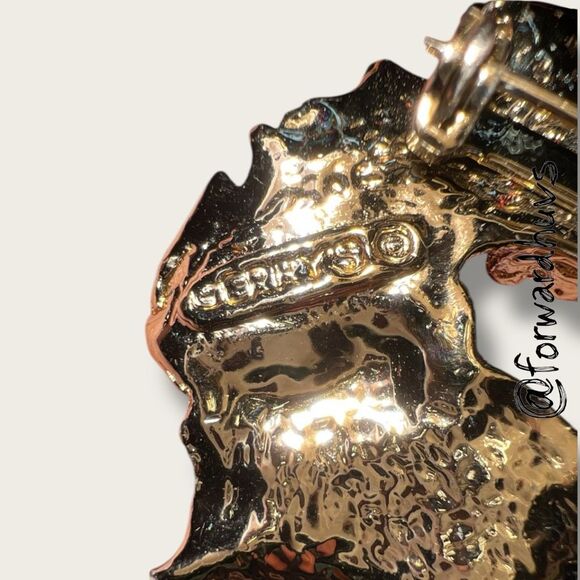 Bundle Sale 3 for $15 | Vintage Gerry’s Christmas Wreath Brooch - Picture 5 of 7